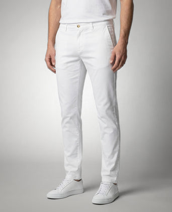 Chino Garment Dyed Modern Fit | White